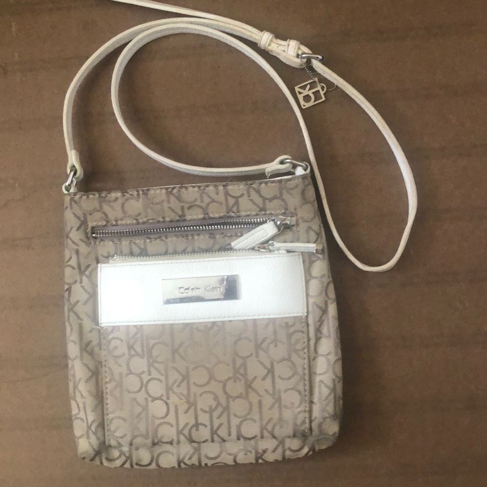 LCalvin Klein cross body bag